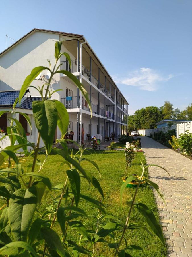 Hotel Balcony à Zaliznyi Port Extérieur photo