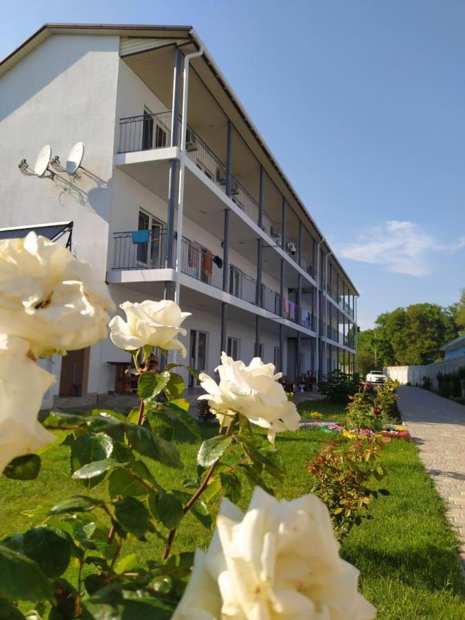 Hotel Balcony à Zaliznyi Port Extérieur photo