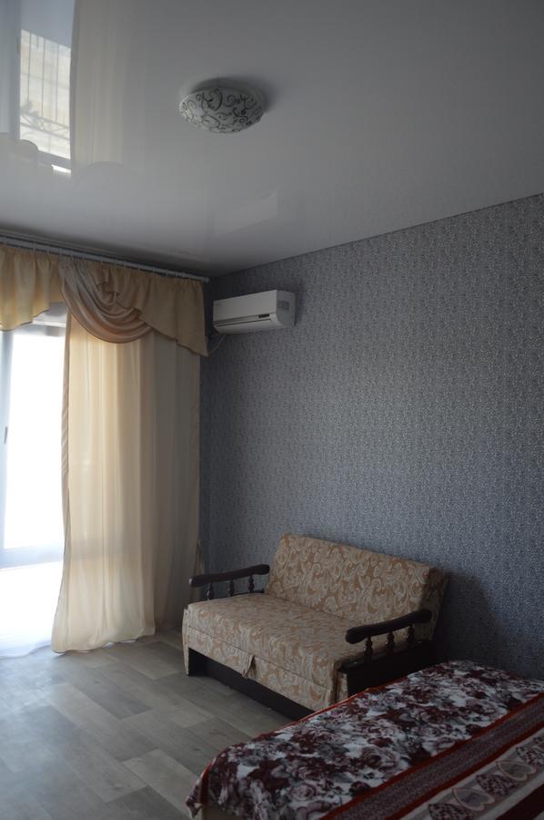 Hotel Balcony à Zaliznyi Port Extérieur photo